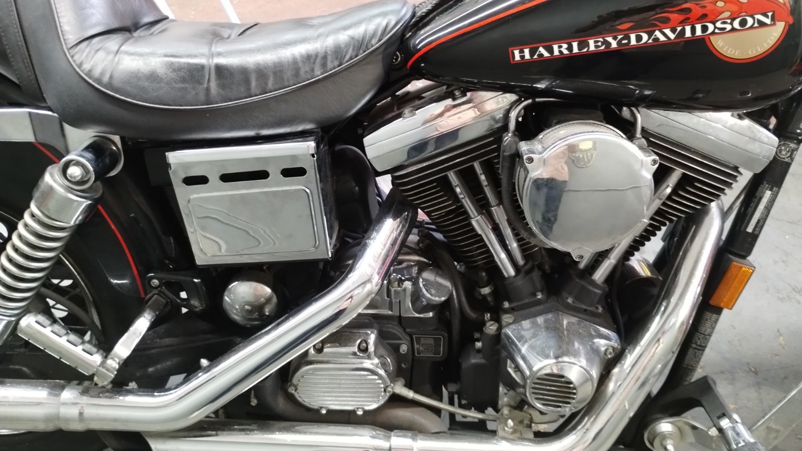 Harley-Davidson-Dyna-1993-3