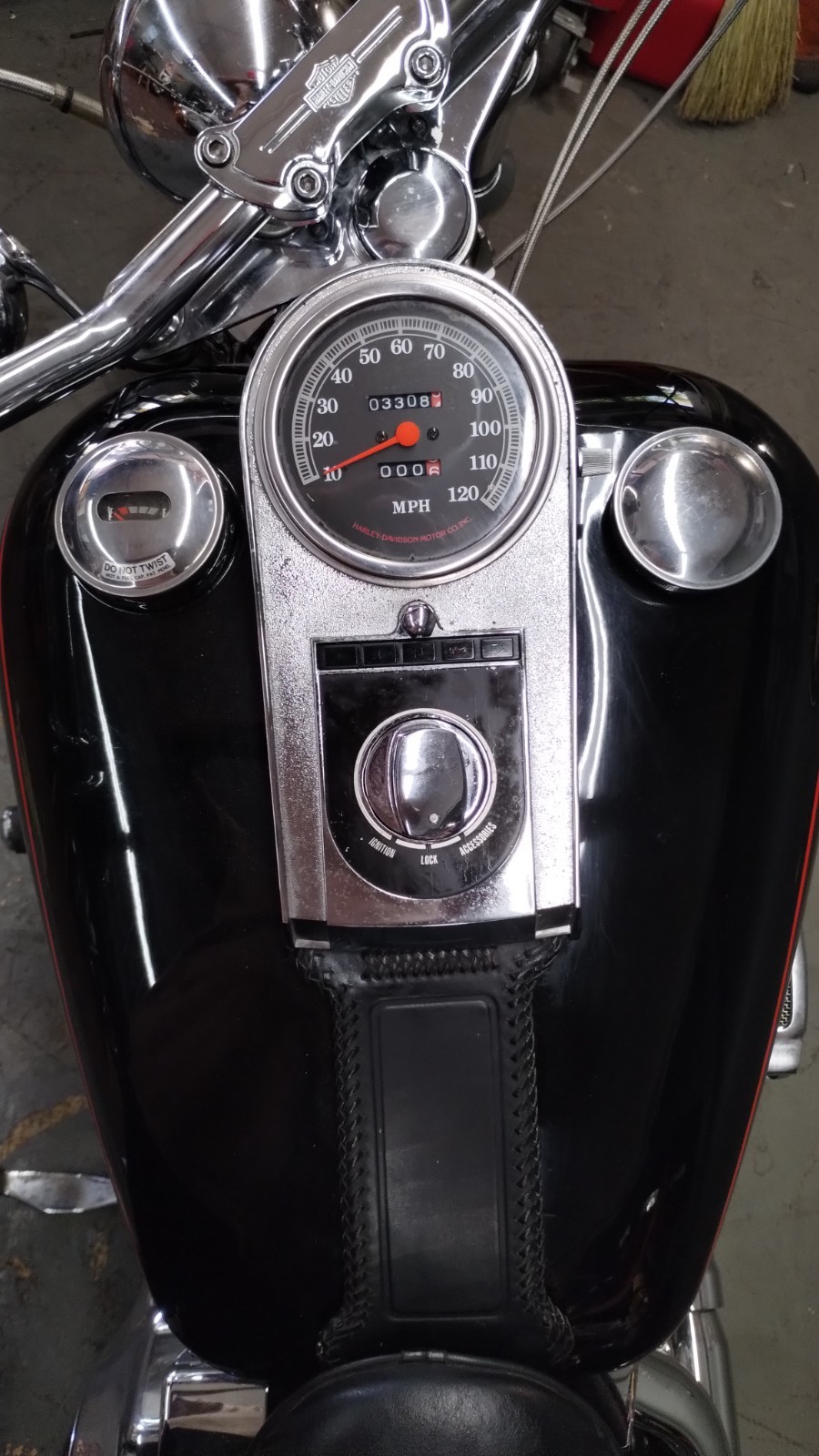 Harley-Davidson-Dyna-1993-5