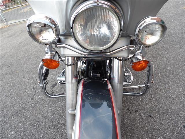 Harley-Davidson-FLHTC-90-YEAR-ANNIVERSARY-1993-26