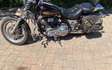 Harley-Davidson-FXR-1993-1