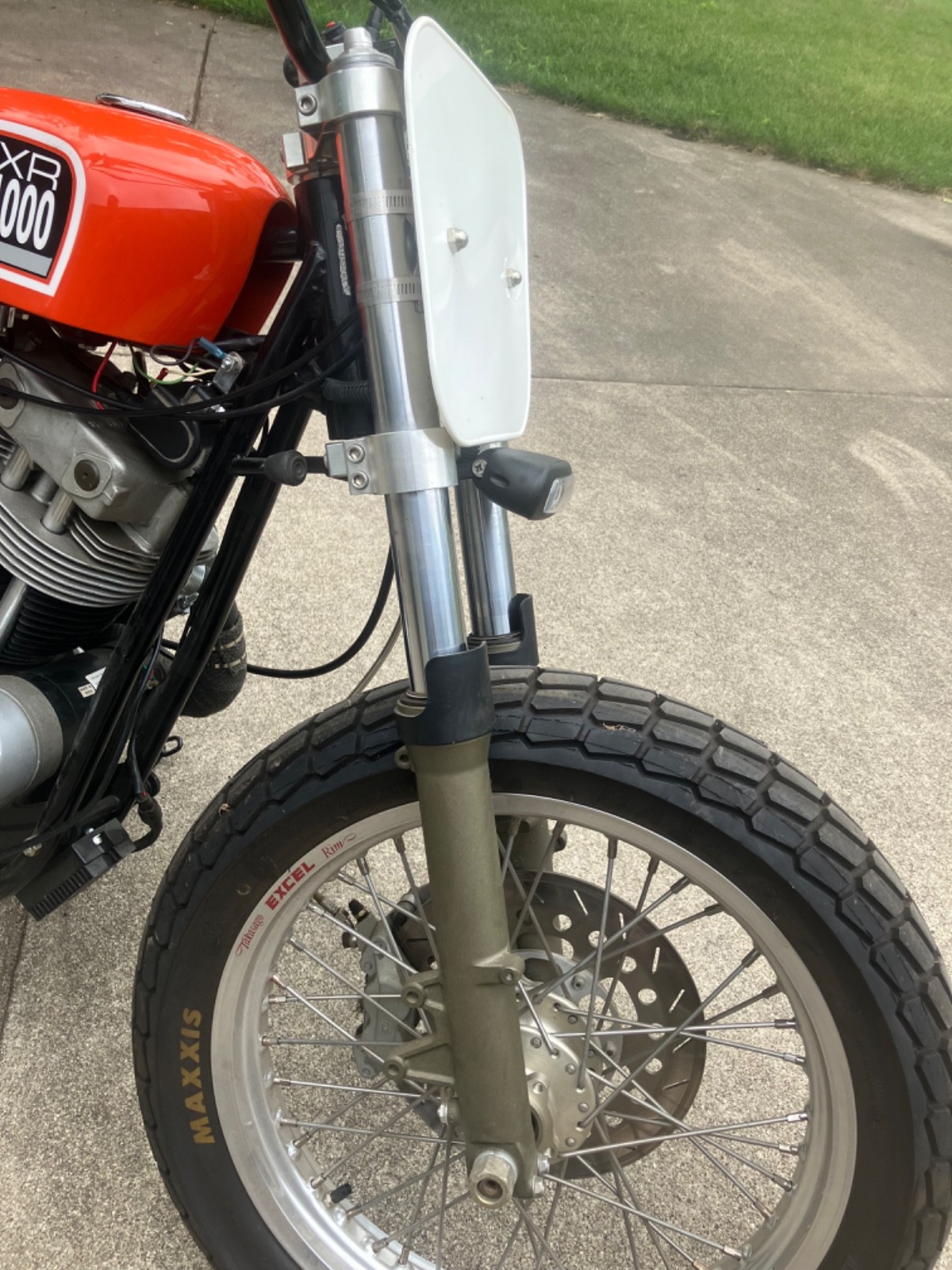 Harley-Davidson-H-D-XR-1000-eng.-flat-track-1983-16