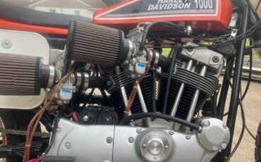 Harley-Davidson-H-D-XR-1000-eng.-flat-track-1983-2