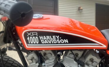 Harley-Davidson-H-D-XR-1000-eng.-flat-track-1983-4