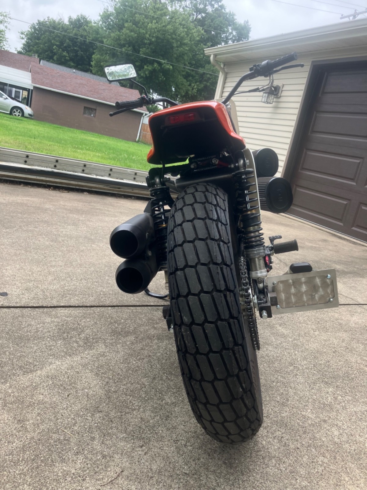 Harley-Davidson-H-D-XR-1000-eng.-flat-track-1983-5