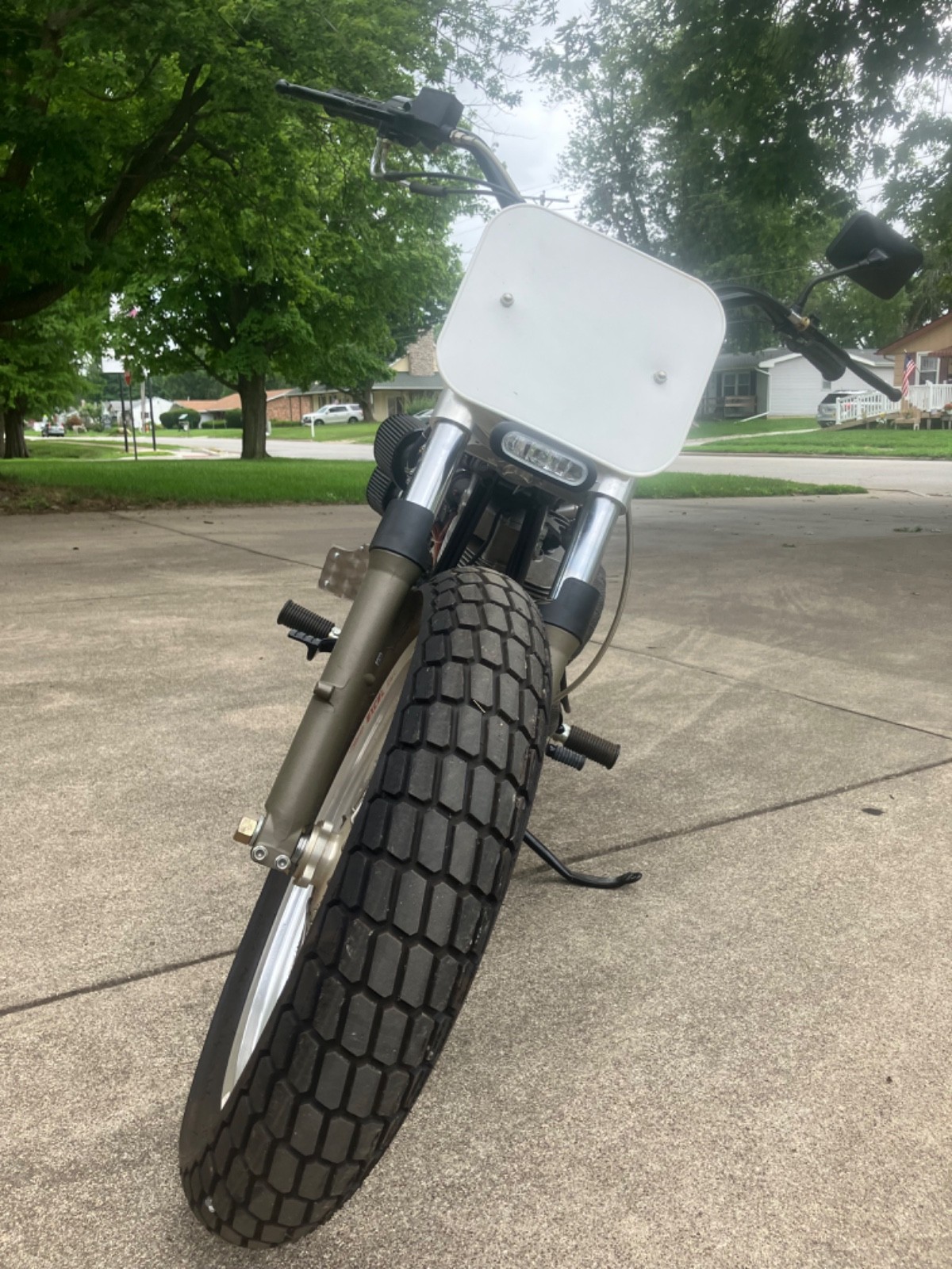 Harley-Davidson-H-D-XR-1000-eng.-flat-track-1983-6