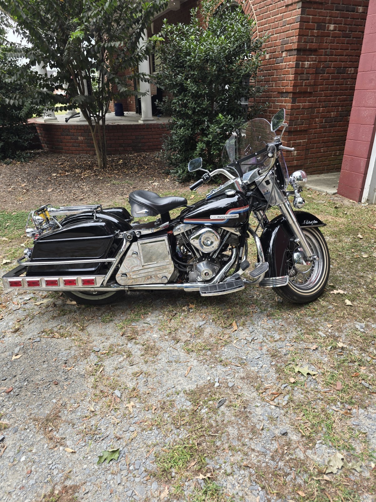 Harley-Davidson-Touring-1975-9