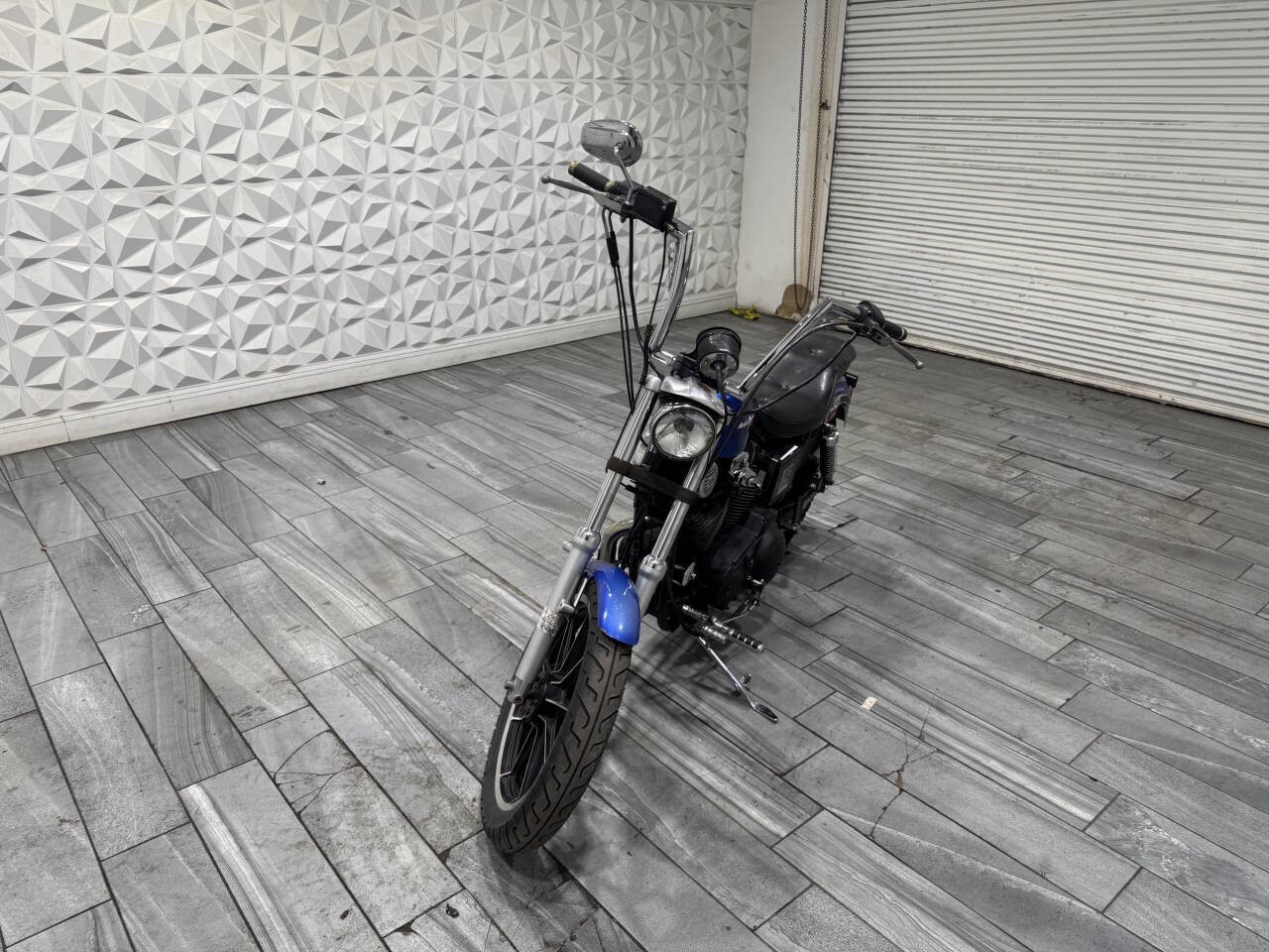 Harley-Davidson-XL-883-Hugger-1988-Motorcycles-Scooters-3