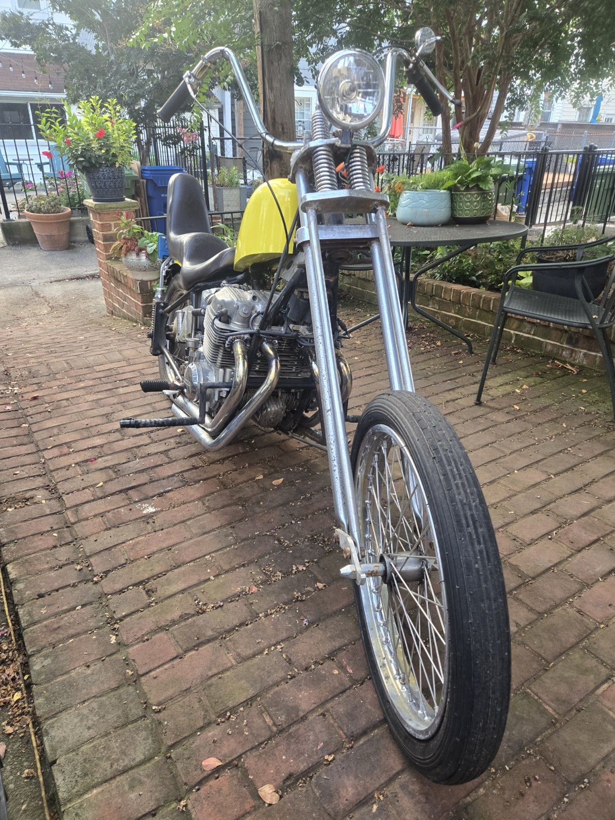Honda-CB-1976-2