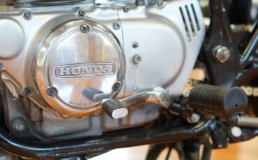 Honda-CB-1976-20