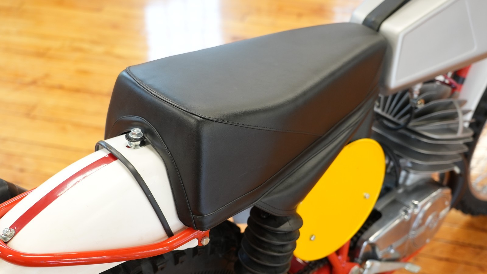 Honda-CZ-400-FALTA-REPLICA-1975-23