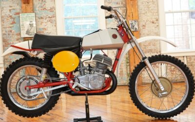 Honda CZ 400 FALTA REPLICA 1975