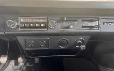 Honda-Civic-1977-Hatchback-18