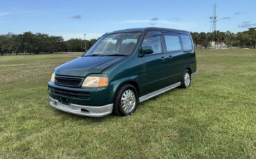 Honda-Stepwgn-4WD-1996-SUV-1