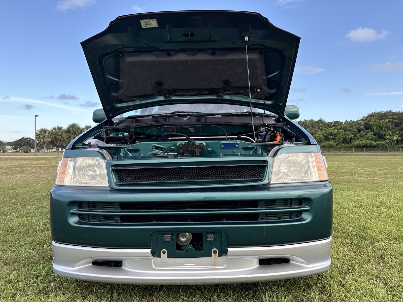 Honda-Stepwgn-4WD-1996-SUV-10