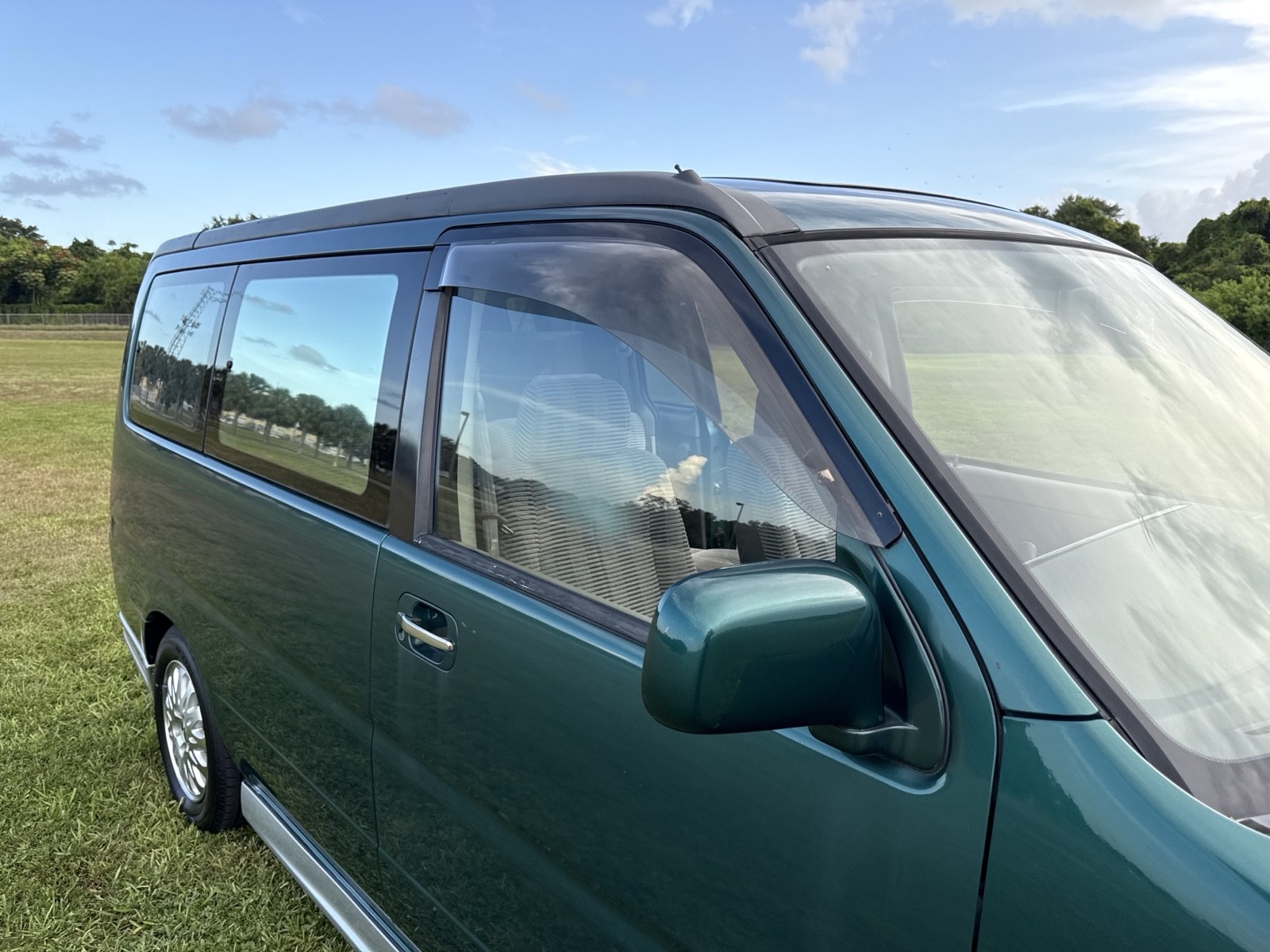 Honda-Stepwgn-4WD-1996-SUV-17