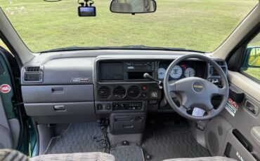 Honda-Stepwgn-4WD-1996-SUV-19