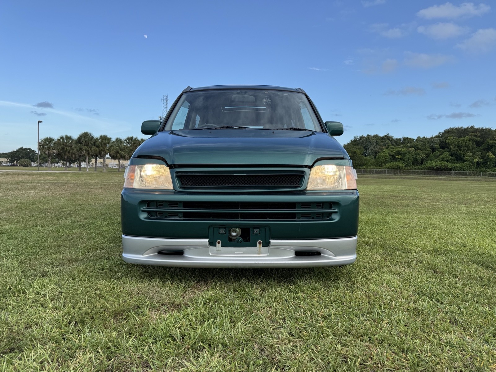 Honda-Stepwgn-4WD-1996-SUV-2