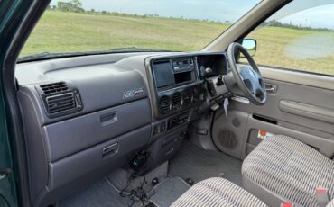 Honda-Stepwgn-4WD-1996-SUV-23
