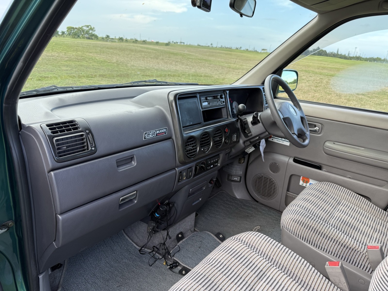 Honda-Stepwgn-4WD-1996-SUV-23