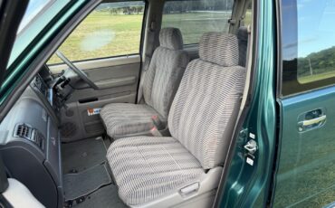 Honda-Stepwgn-4WD-1996-SUV-24