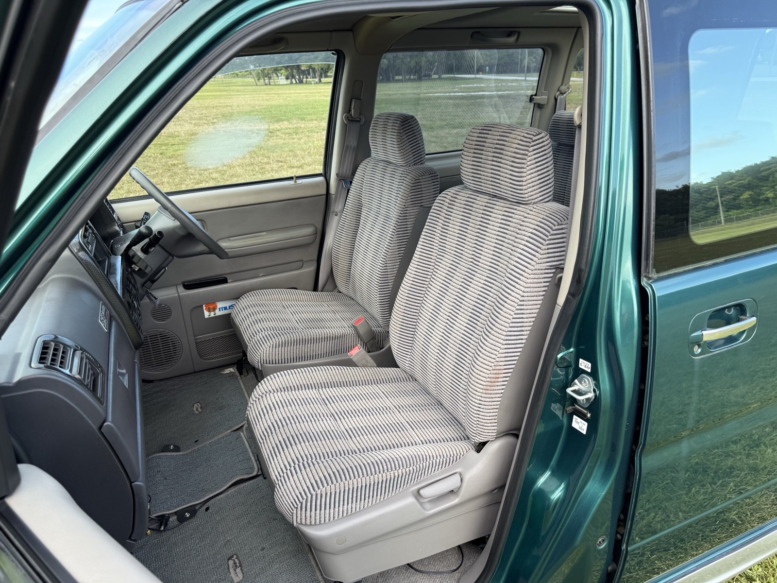 Honda-Stepwgn-4WD-1996-SUV-24