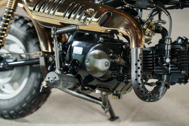 Honda-Z50J-Monkey-Gold-1996-27