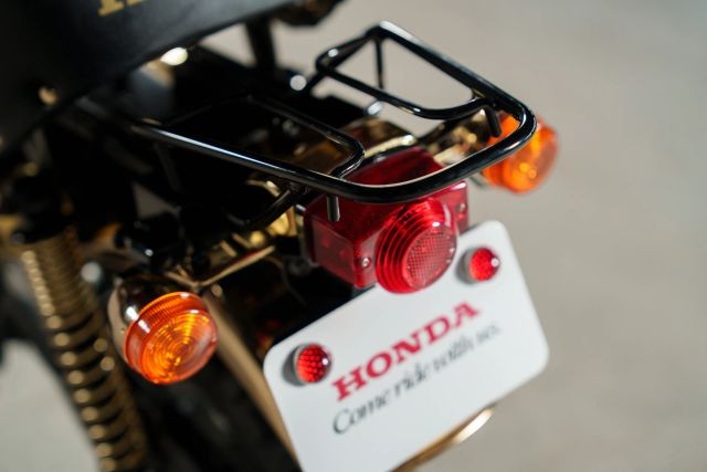 Honda-Z50J-Monkey-Gold-1996-29