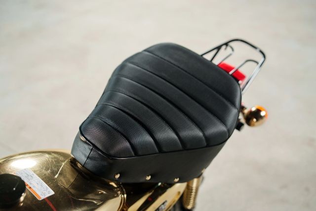 Honda-Z50J-Monkey-Gold-1996-33