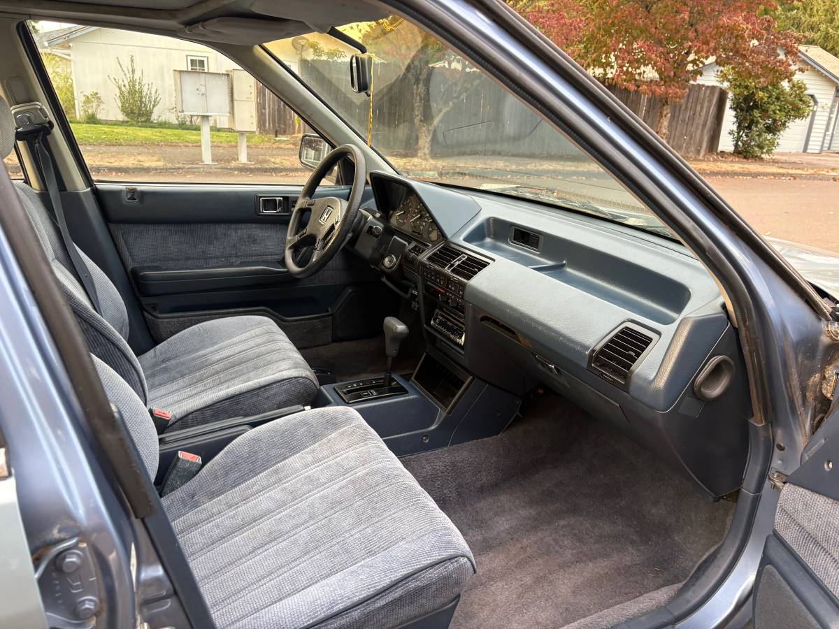 Honda-accord-1989-13