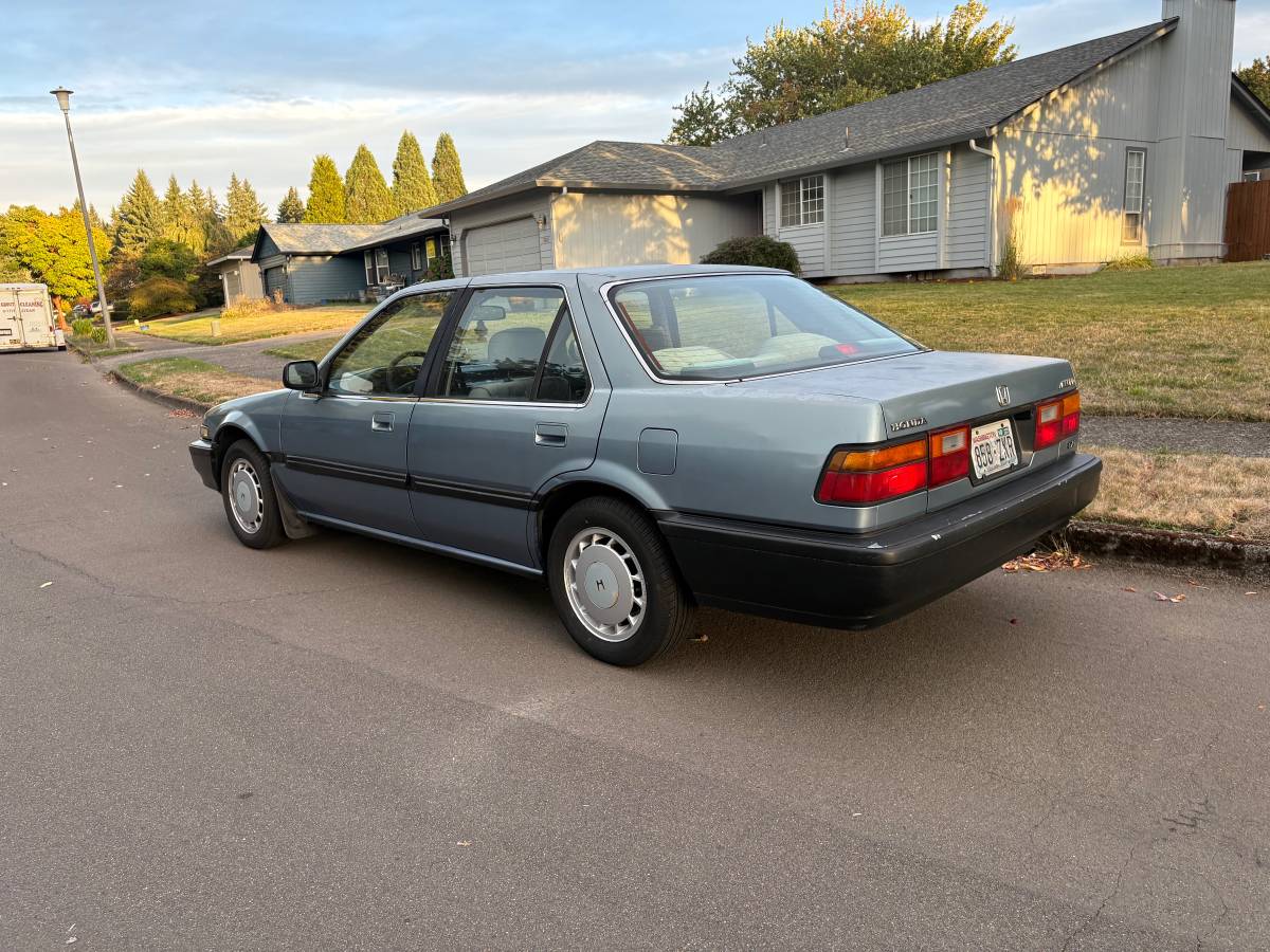Honda-accord-1989-6