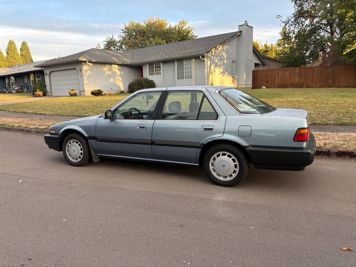 Honda-accord-1989-8