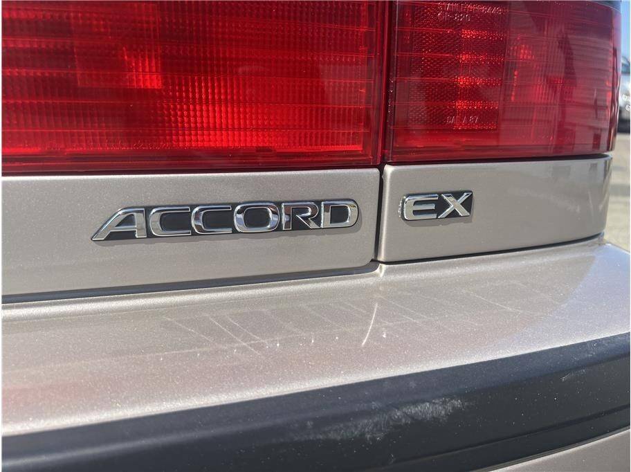 Honda-accord-1991-10