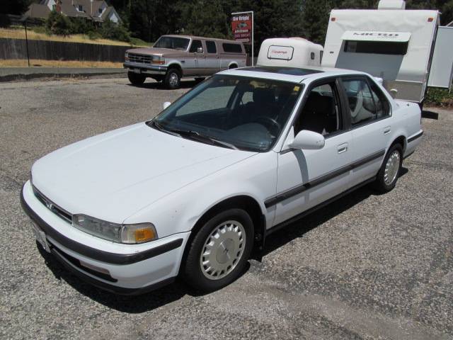 Honda-accord-1991-12