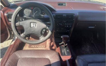 Honda-accord-1991-13