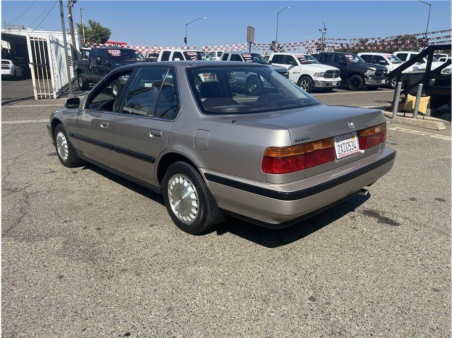 Honda-accord-1991-4