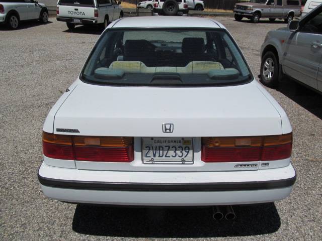Honda-accord-1991-4