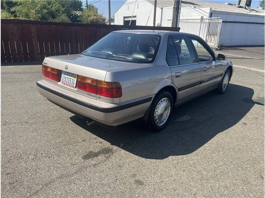 Honda-accord-1991-6