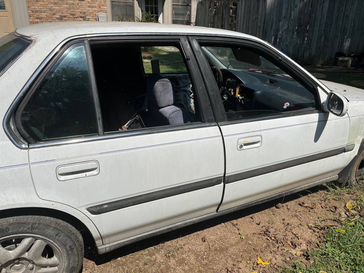 Honda-accord-1991-white-1
