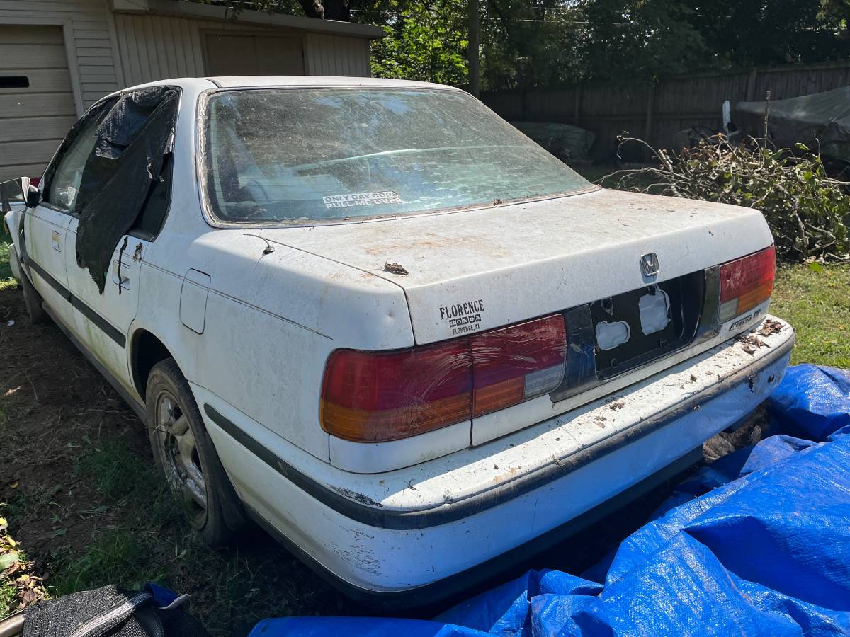 Honda-accord-1991-white-2