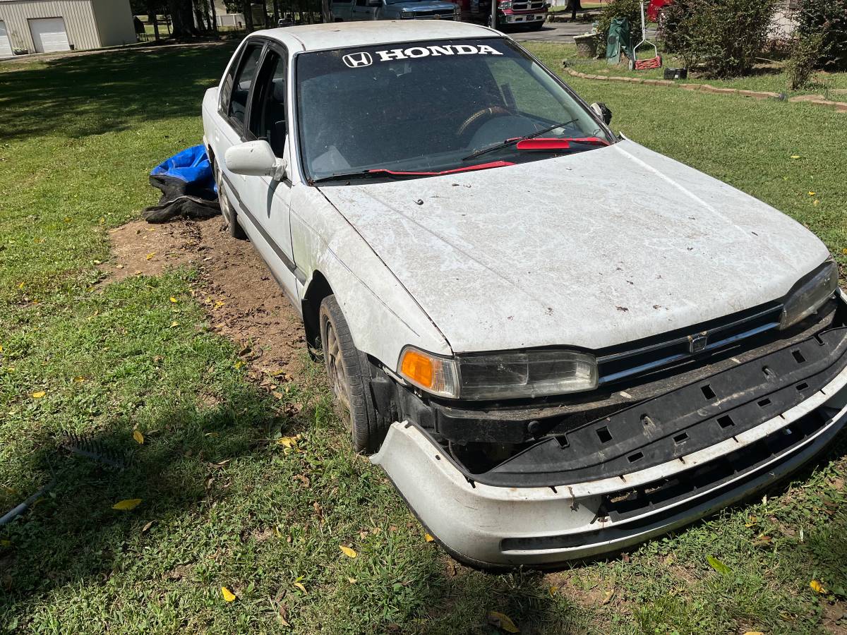 Honda-accord-1991-white-8