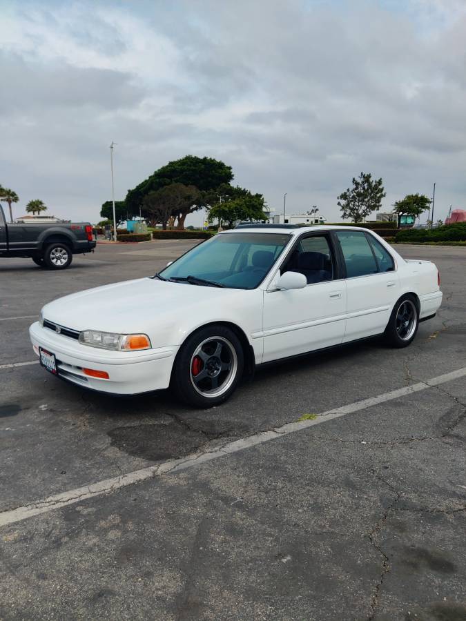 Honda-accord-1993-white-1
