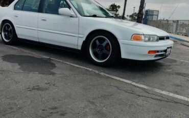 Honda-accord-1993-white-4