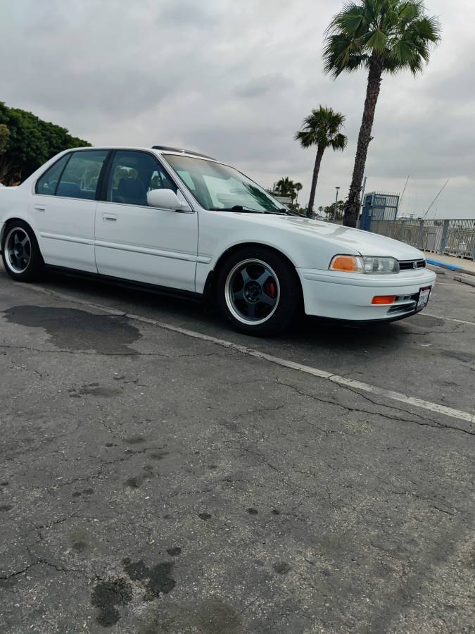 Honda-accord-1993-white-4