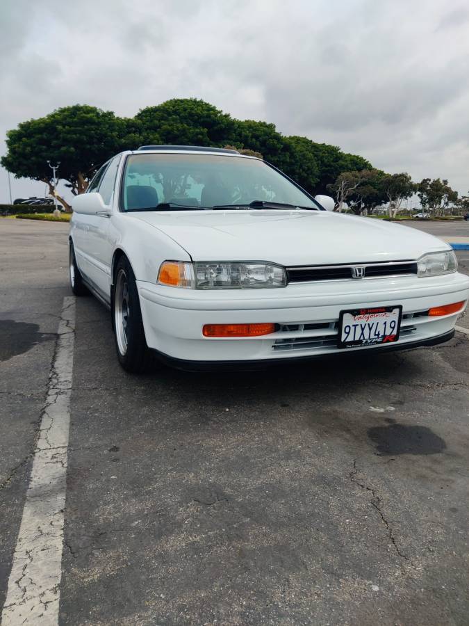 Honda-accord-1993-white-5