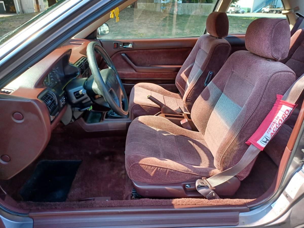 Honda-accord-ex-1993-brown-13