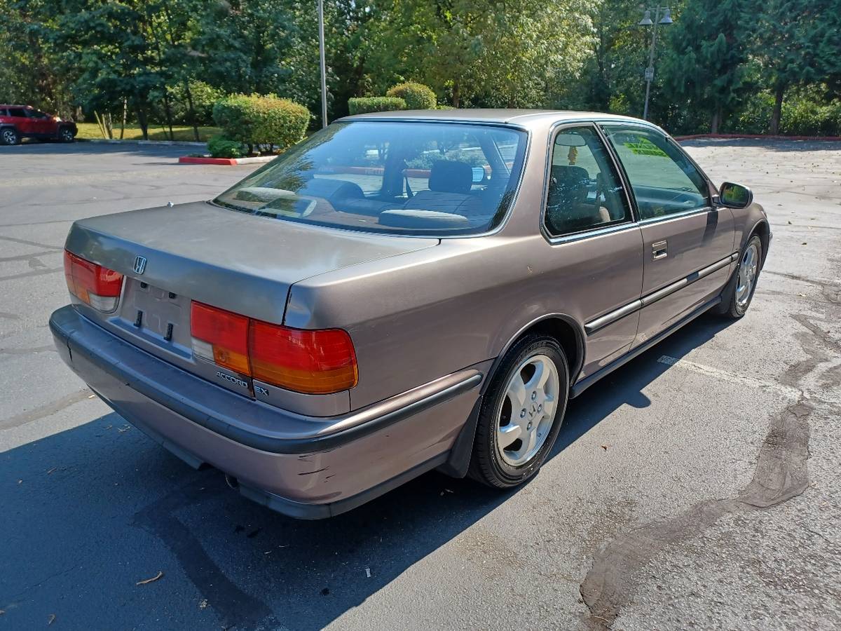 Honda-accord-ex-1993-brown-5