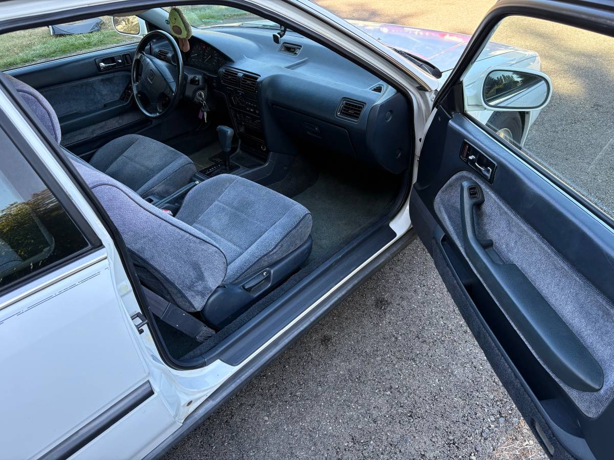 Honda-accord-lx-1992-white-4