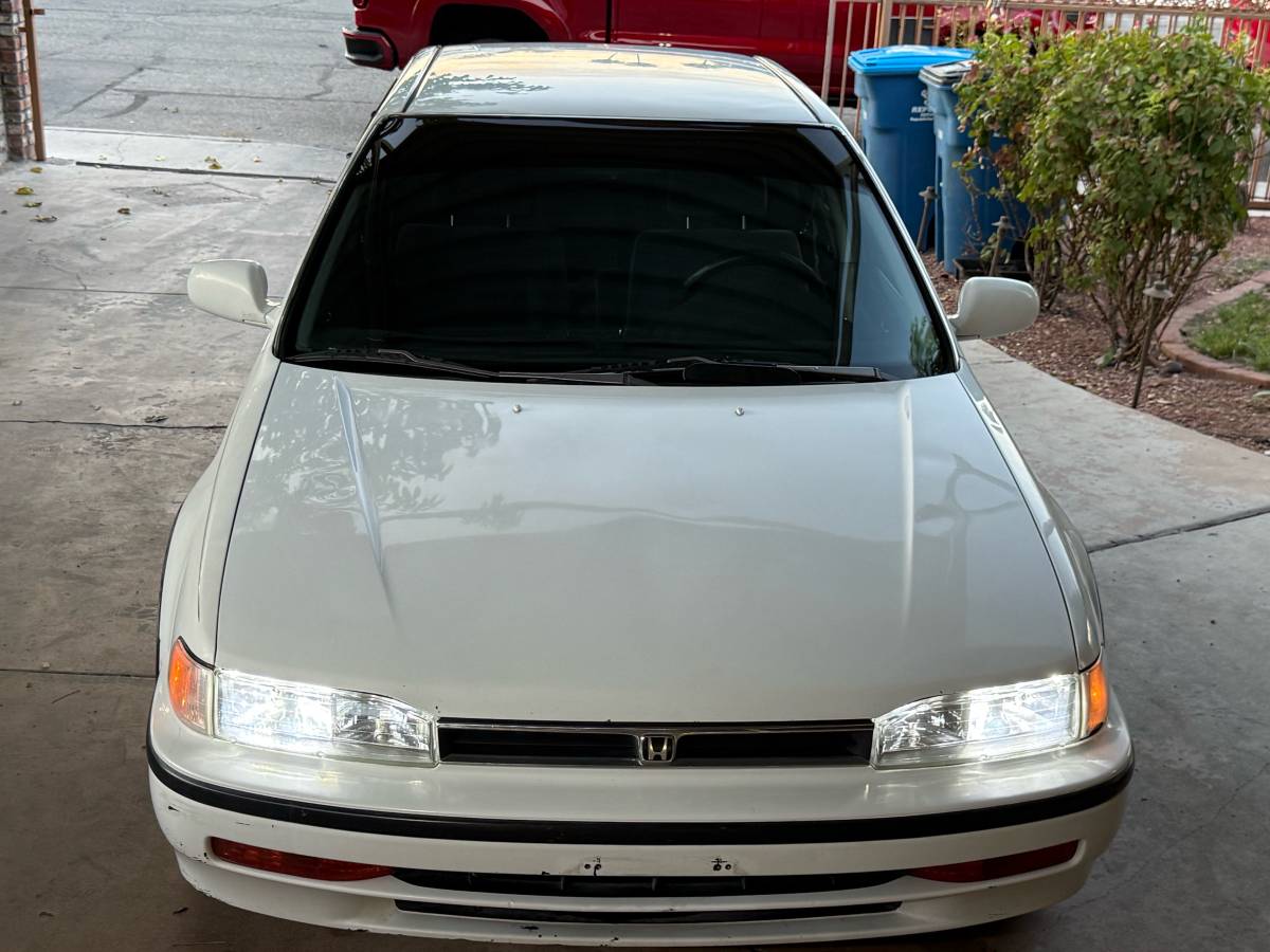 Honda-accord-lx-1993-white-2