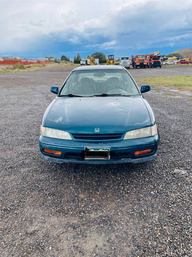 Honda-accord-lx-1995-green-1