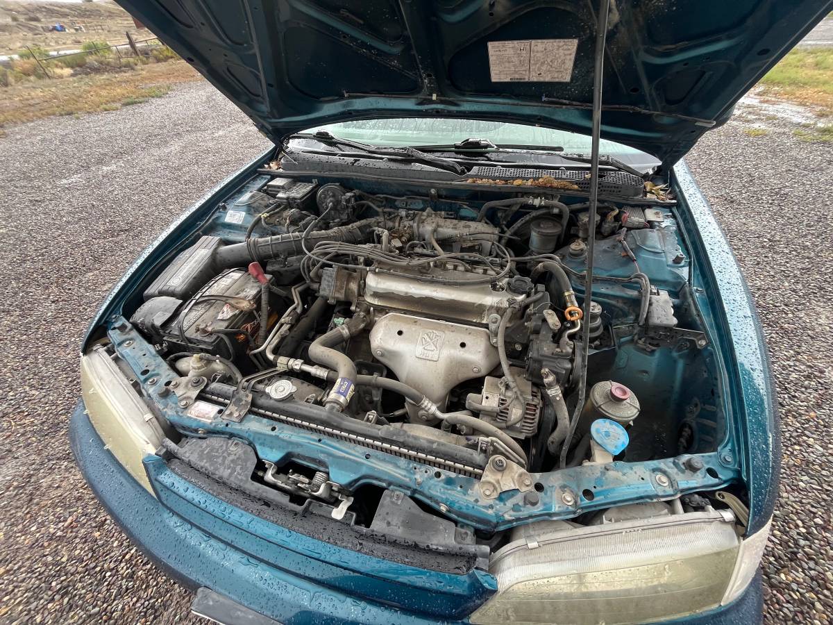 Honda-accord-lx-1995-green-16